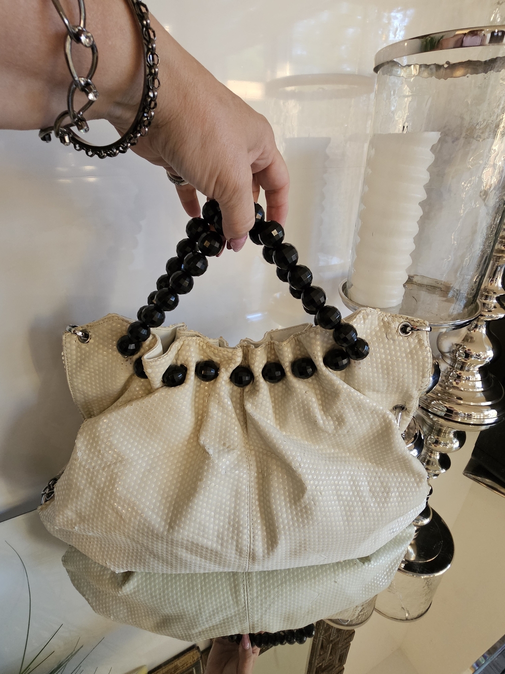 QDMY Women's Cream Beaded-Handle Shoulder Bag